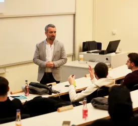 Sabancı Üniversitesi Marka Yaratma ve Dijital Pazarlama Eğitimi