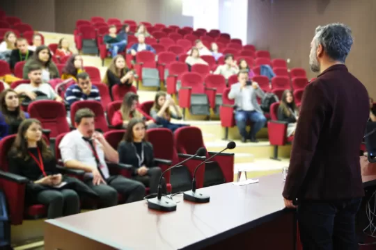 sosyal medyada ek gelir oluşturma